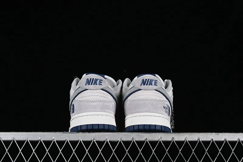 All Categories Nk SB Dunk Series Nk SB Dunk Low Low-top sneakers F version Nk Dunk Low North CDG joint-green Three-party joint SB low-top casual sneakers FC1688-179